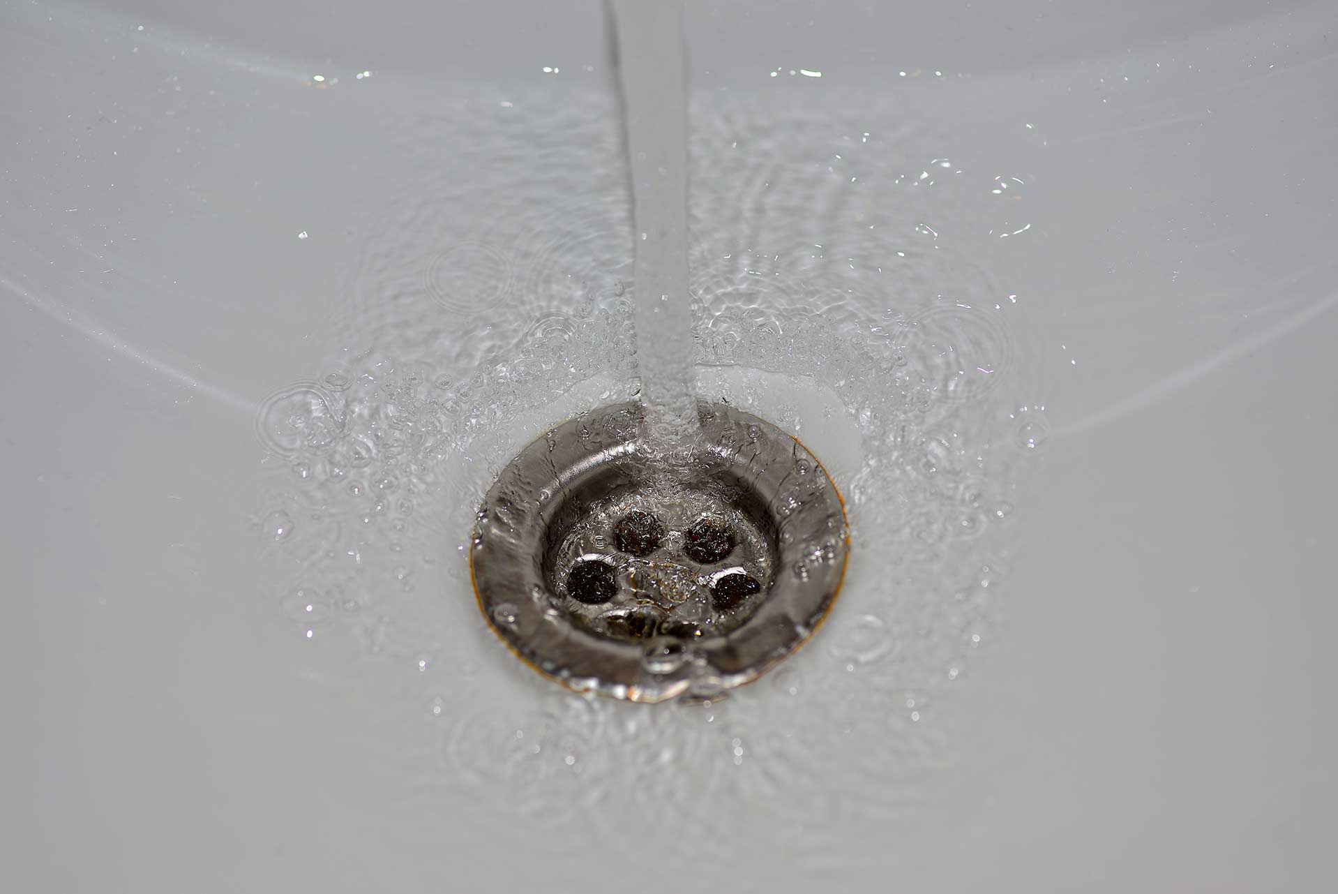 A2B Drains provides services to unblock blocked sinks and drains for properties in Richmond.